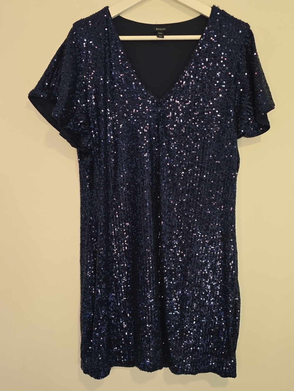 RW & CO Navy Sequin V-Neck Short Sleeve Party Dress